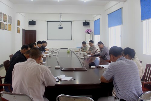 鄭青 省機電控股公司副總經(jīng)理陳斌深入海峽科化福安分公司調(diào)研指導(dǎo)工作[2].jpg