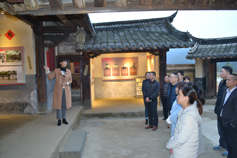 鄧義楨：龍巖分公司機(jī)關(guān)一黨支部到江山山塘兵工廠(chǎng)上現(xiàn)場(chǎng)黨課.png
