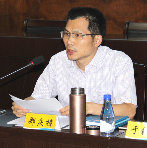 羅聯(lián)河：公司黨委組織召開2018年度第8次中心組學習03.jpg