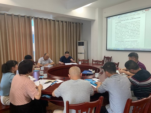 來慶�?富興建設公司專題研究全面從嚴治黨工作 (1)_調(diào)整大小.jpg