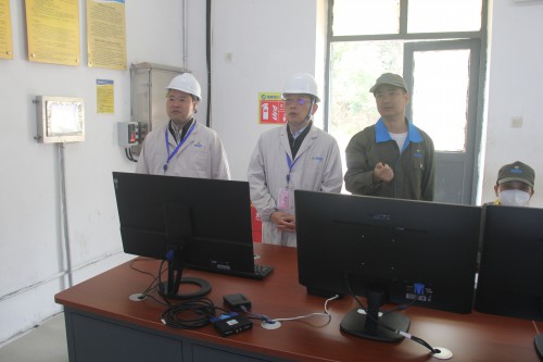 格式工廠福安胡廷淦：圖為顏建議到福安分公司調(diào)研指導(dǎo)工�?(1).jpg